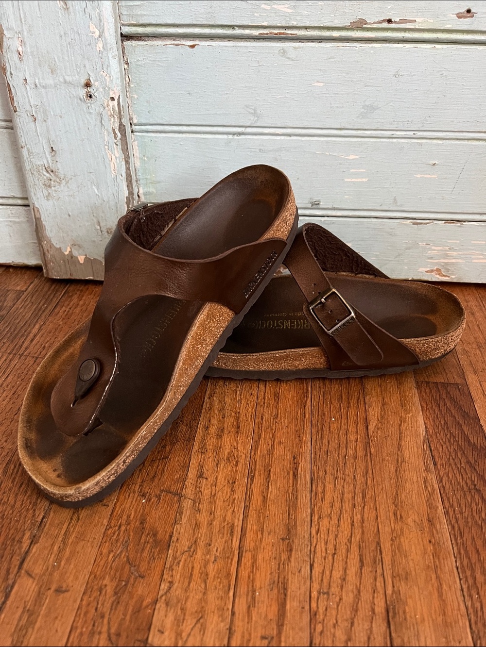 Birkenstock Gizeh Unisex Brown Leather Toe-Post Sandals